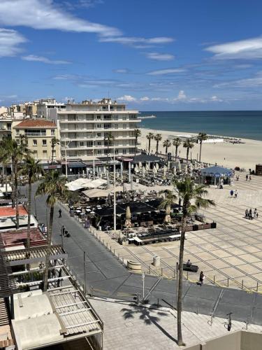 Vue sur la Place Méditerranée à Canet Plage 