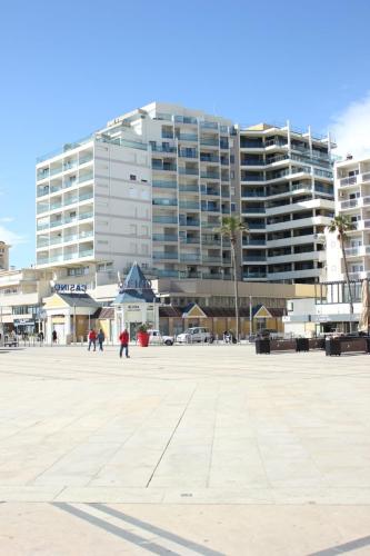 Le Petit Paradis Canet Plage - Immeuble Le Casino