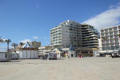 Le Petit Paradis Canet Plage - Immeuble Le Casino